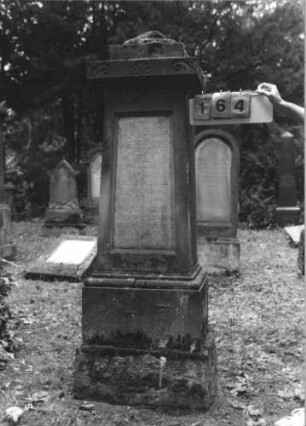 Grabstein 164 [Hahn S. 59 Grab-Nr. 119]