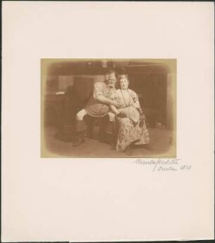Walther Kottenkamp als Falstaff und Stella David als Frau Hurtig in "Die lustigen Weiber von Windsor" von William Shakespeare. Dresden: Schauspielhaus, 03.10.1929