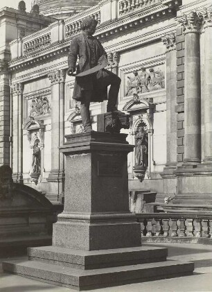 Gottfried-Semper-Denkmal