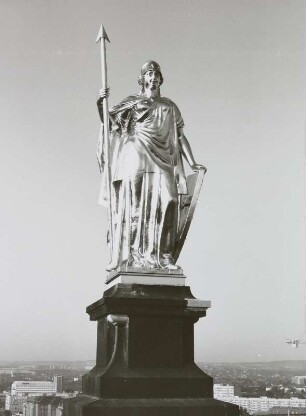 Saxonia : Dresden, Ständehaus, Figur der Saxonia als Bekrönung der Turmhaube