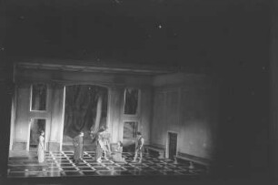 Szenen aus "Ein Sommernachtstraum" von William Shakespeare im Schillertheater Berlin