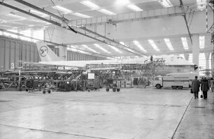 Frankfurt: Flughafen; DLH-Basis; Jumbo-Jets in der Flugzeughalle V