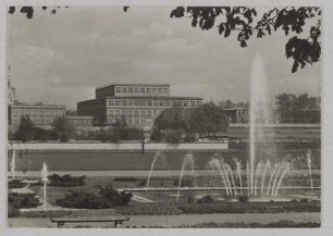 Messestadt Leipzig. Richard-Wagner-Hain mit DHfK