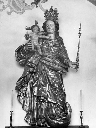 Mondsichelmadonna : Mondsichelmadonna. Holz, geschnitzt, gefaßt (1670). Mindelheim, Mariä Verkündigung, ehemalige Augustinerkirche und ehemalige Jesuitenkirche