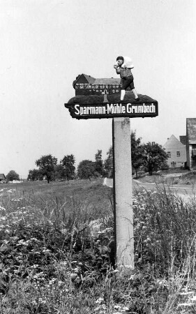 Wilsdruff-Grumbach. Sparmannmühle am Saubach, Wegweiser