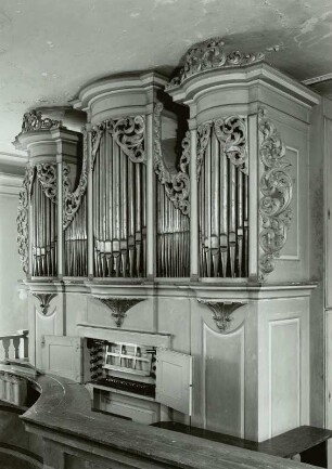 Einmanualige Orgel op. 26, Lebusa : Silbermann, Gottfried: Einmanualige Orgel I/14 op. 26 (wohl 1727; G. Silbermann, Fassung wohl J. C. Buzäus). Lebusa, Dorfkirche