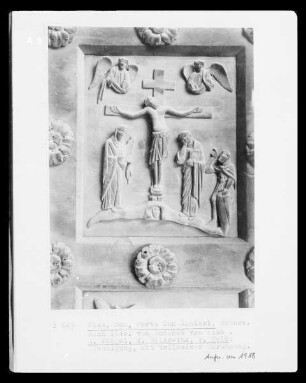 Tür der Porta di San Ranieri / Bronzetür mit Szenen zum neuen Testament — rechter Türflügel — vierte Bildreihe, rechtes Feld: Kreuzigung Christi