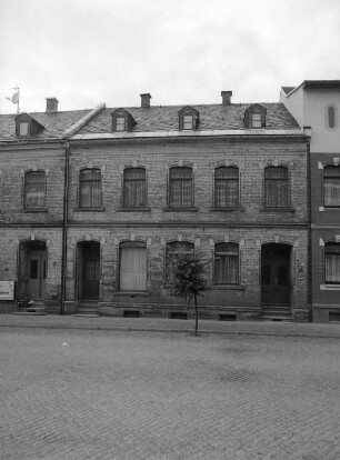 Schöneck, Hauptstraße 77. Wohnhaus (um 1880/1900). Straßenfront