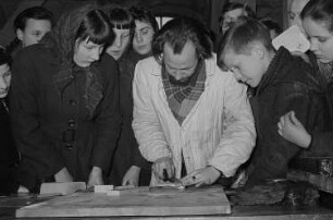 Schülerinnen und Schüler an der Hochschule für Grafik und Buchkunst