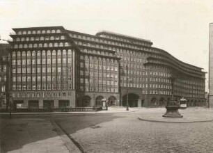 Hamburg-Altstadt, Burchardplatz. Chilehaus (1922-1924, F. Höger)