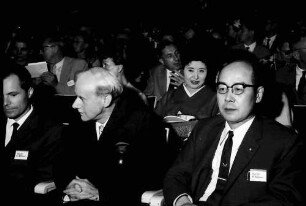 15. Tagung 1965 Physiker; Maikäferrede: 1. Reihe: Rudolf L. Mößbauer, Paul Dirac, Hideki Yukawa