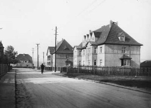 Coswig, Hohe Straße 1-7. Mehrfamilienhäuser (Vierfamilienhäuser) (Siedlungsbau 1924/1925). Straßenansicht