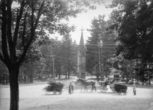 Oberhof, Rondell mit Wegebaudenkmal