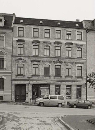 Wohnhaus mit Laden : Plauen-Bahnhofsvorstadt, Karlstraße 41. Wohnhaus mit Laden. Straßenansicht