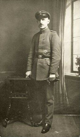 Jülch, Friedrich; Leutnant der Reserve, geboren am 25.07.1888 in Mannheim-Feudenheim