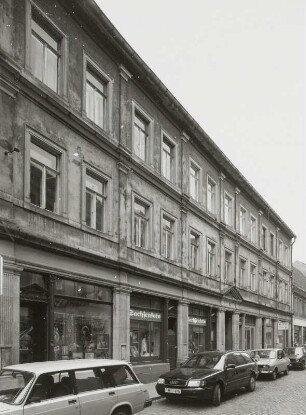 Pirna, Wohnhaus : Pirna-Altstadt. Wohnhaus mit Laden. Schössergasse 1. Um 1875. Straßenansicht
