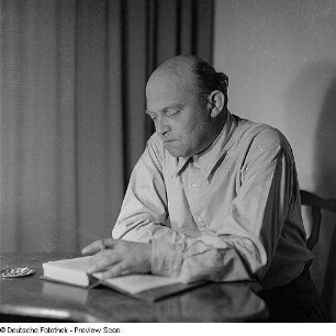 Porträt Günter Hausswald, Dramaturg an der Staatsoper Dresden