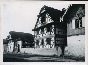 Fachwerkhäuser und Hofanlagen im Elsass