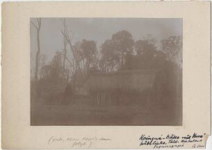 Kainguá-Hütte mit Vorratshütte