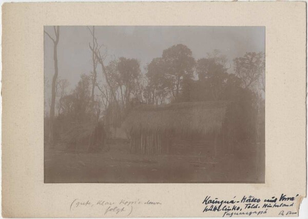 Cabane Kainguá avec cabane à provisions