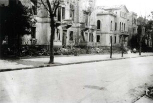 Zerstörungen Zweiter Weltkrieg. Westendstraße (Reinhold-Frank-Straße)