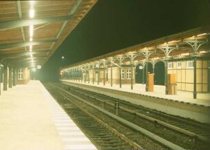Berlin S-Haltestelle Grunewald Bahnsteig Aufsichtsbude Kiosk