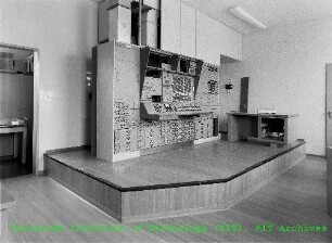 Analog-Computer in der Mess- und Regeltechnischen Abteilung der TA/R (MRTA)
