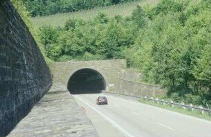 Tunnel Hölzern