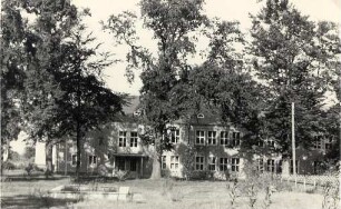 Zentralschule in Briesen : Centralna šula w Brjazynje