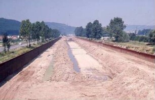 Oberesslingen, Kanal, flussabwärts