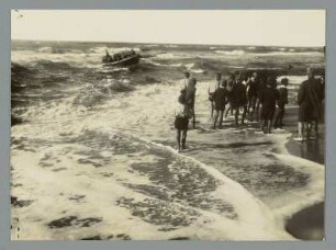 Ausfahrt bei stürmender See vor Wustrow