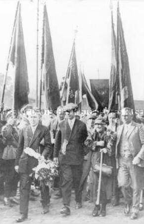 Empfang am Lehrter Bahnhof für Clara Zetkin nach zweijährigem Aufenthalt in der UdSSR