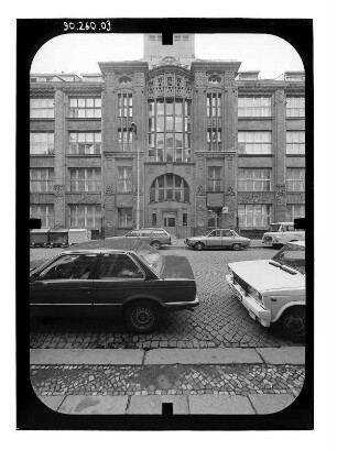 Berlin-Mitte, Magazinstraße 6/7. Verwaltungsgebäude (1910-1911). Straßenfront (Mittelrisalit)