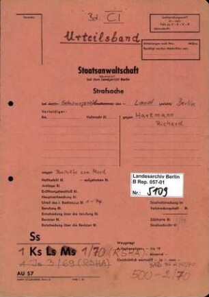 Strafverfahren gegen Richard Hartmann (*28.09.1910) wegen Beihilfe zum Mord im Rahmen der "Endlösung der Judenfrage", da er als Mitarbeiter des Judenreferats IV B 4 von 1940 bis 1945 für die Angelegenheiten der "Reichszentrale für die jüdische Auswanderung", die "Transport- und Fahrplanangelegenheiten" sowie für die Kontrolle und Zensur jüdischer Häftlingspost verantwortlich war