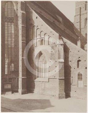 Seitenschiff der evangelischen Kirche Haynau