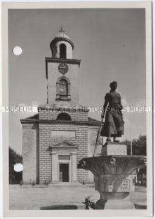 Husum, Kirche St. Marien und Brunnen (Stine)