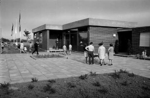 Einweihung des Kindergartens mit Gemeindehaus Karl-Josef-Fluck-Haus der katholischen Kirchengemeinde St. Thomas in Oberreut