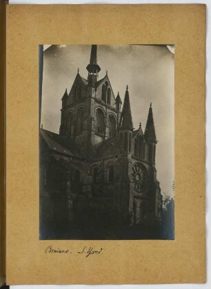 Abtei Saint-Yved, Braine/Aisne: Ansicht (aus: Skizzen- und Fotoalbum 10)