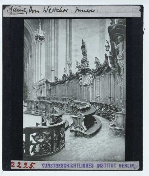 Mainz, Dom : Westchor innen, Chorgestühl (18. Jh.)
