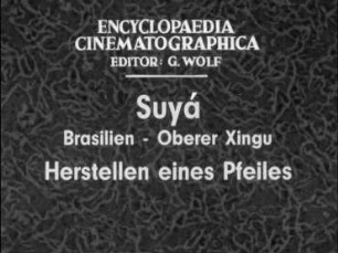 Suyá (Brasilien, Oberer Xingú) - Herstellen eines Pfeiles