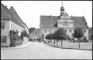 Belgern. Markt mit Rathaus