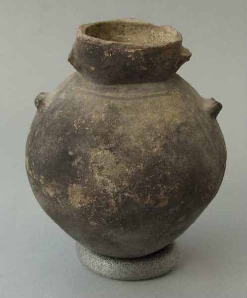 Clay vessel