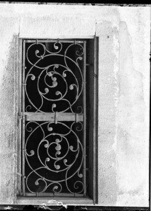 Zell am Harmersbach Gröbernhof Gebäude Fenstergitter