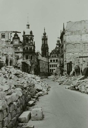 Schloßstraße : Dresden, Schloßstraße, Blick gegen das Georgentor