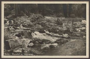 Ansichtskarte Wasserfall im Viktoriapark am Kreuzberg