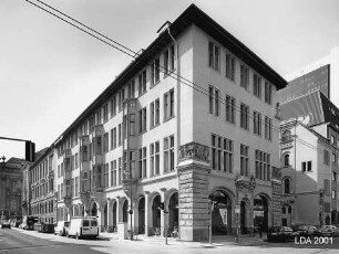 Bürogebäude; Berlin, Mitte
