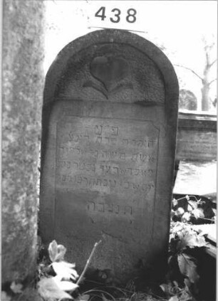 Grabstein 438