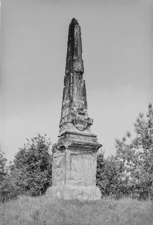 Zeithain, Begrenzungspyramide des "Campemants Zeithain"