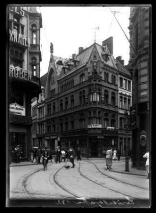 Köln, Altstadt-Nord, Breite Straße 132 / Ecke Apernstraße
