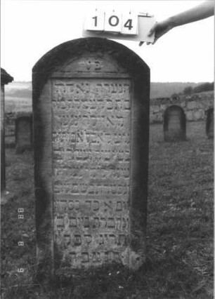Grabstein 104